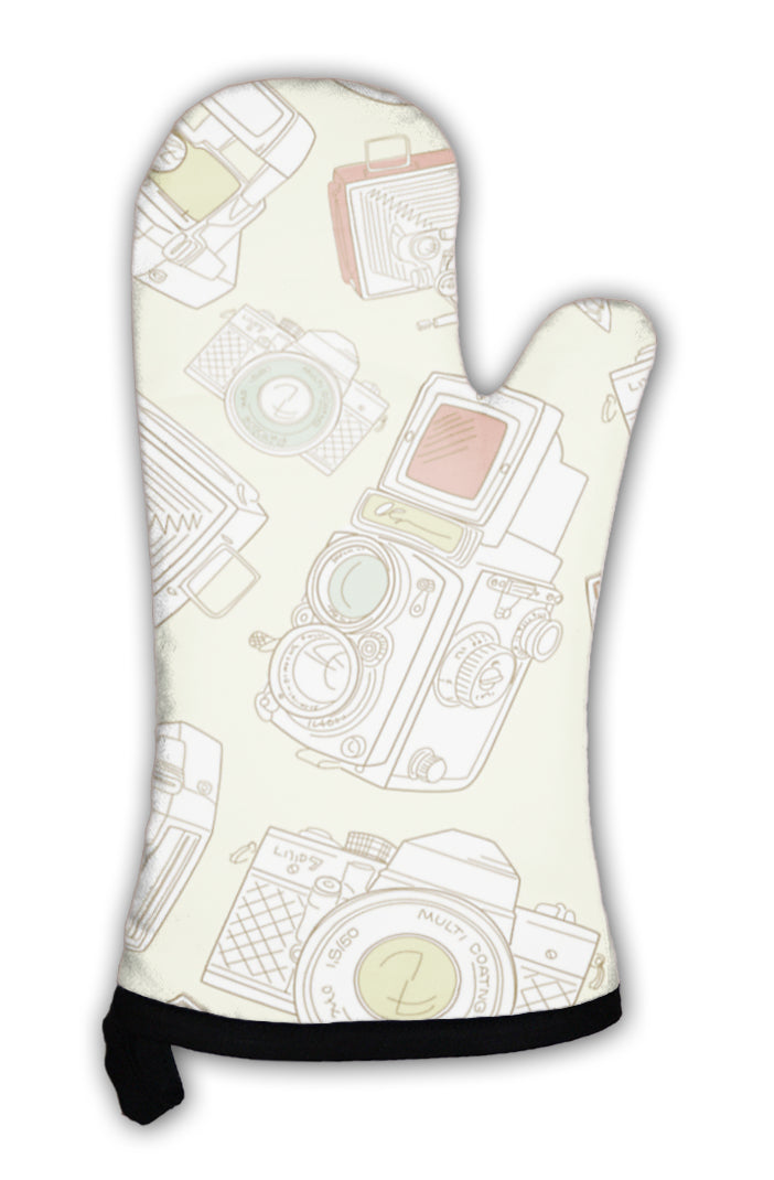 Oven Mitt, Old Camera Pattern