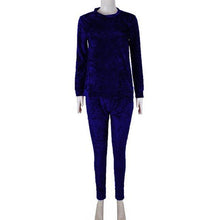 Load image into Gallery viewer, Autumn Velvet Tracksuits Women Winter Two Piece Track Suit Women Sweat Suits Women Warm Sweatshirt 2 Piece Set Women Pant Suit